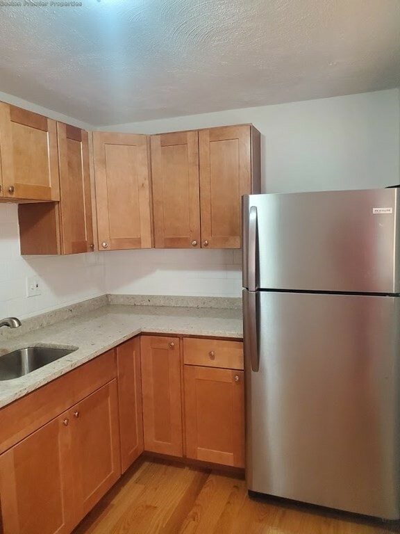 1 bed, 1 bath apartment for rent at 55 Elmwood Park Unit 20, Quincy — photo 1 of 6
