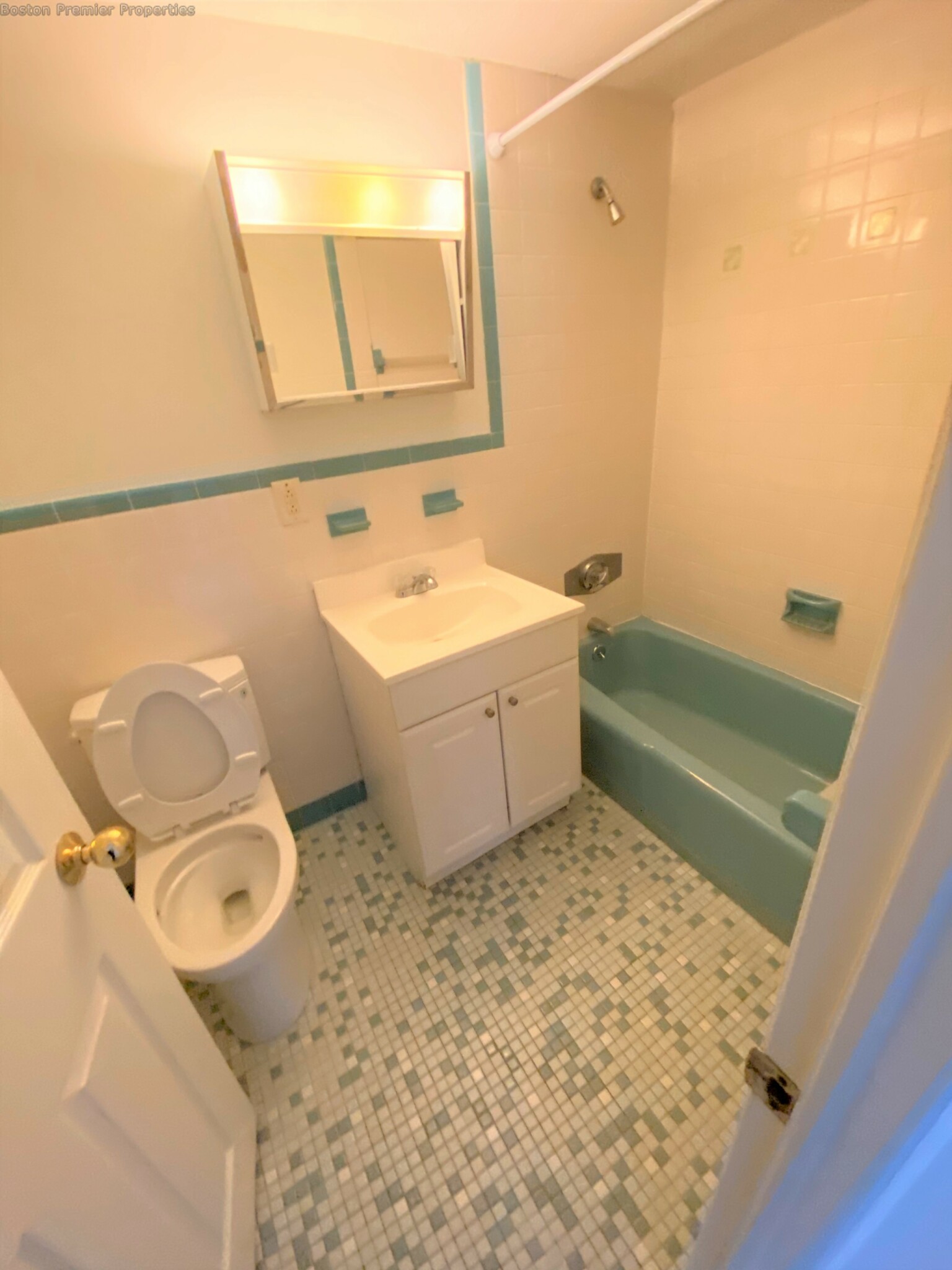 2 bed, 1 bath apartment for rent at 225 Independence Ave Unit 35, Quincy — photo 7 of 12