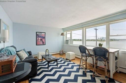 3 bed, 1 bath apartment for rent at 7 Dorchester Unit 3, Quincy — photo 6 of 12