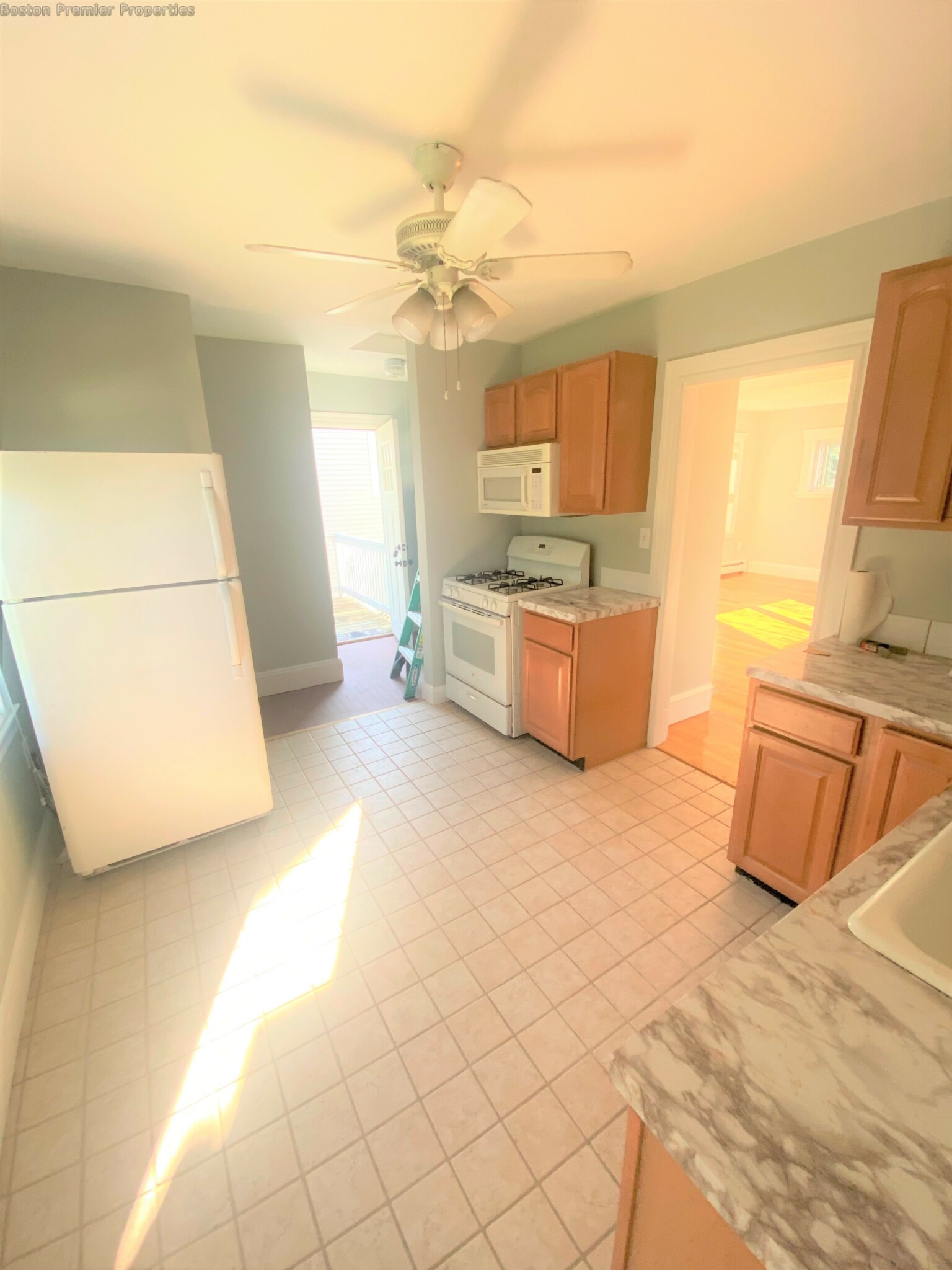 1 bed, 1 bath apartment for rent at 218 Billings, Quincy — photo 5 of 11
