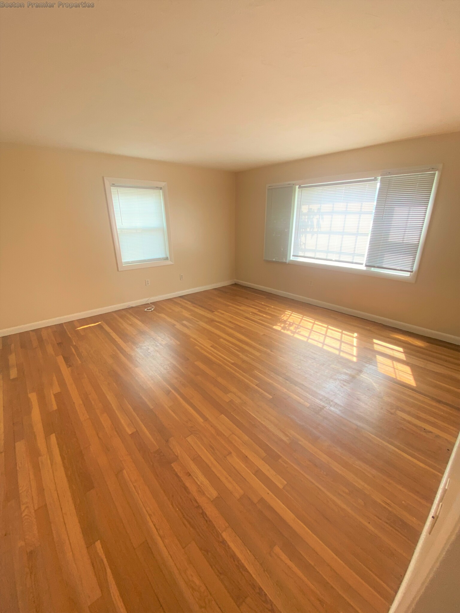 1 bed, 1 bath apartment for rent at 8 Abington Ave Unit 1 R, Holbrook — photo 3 of 13