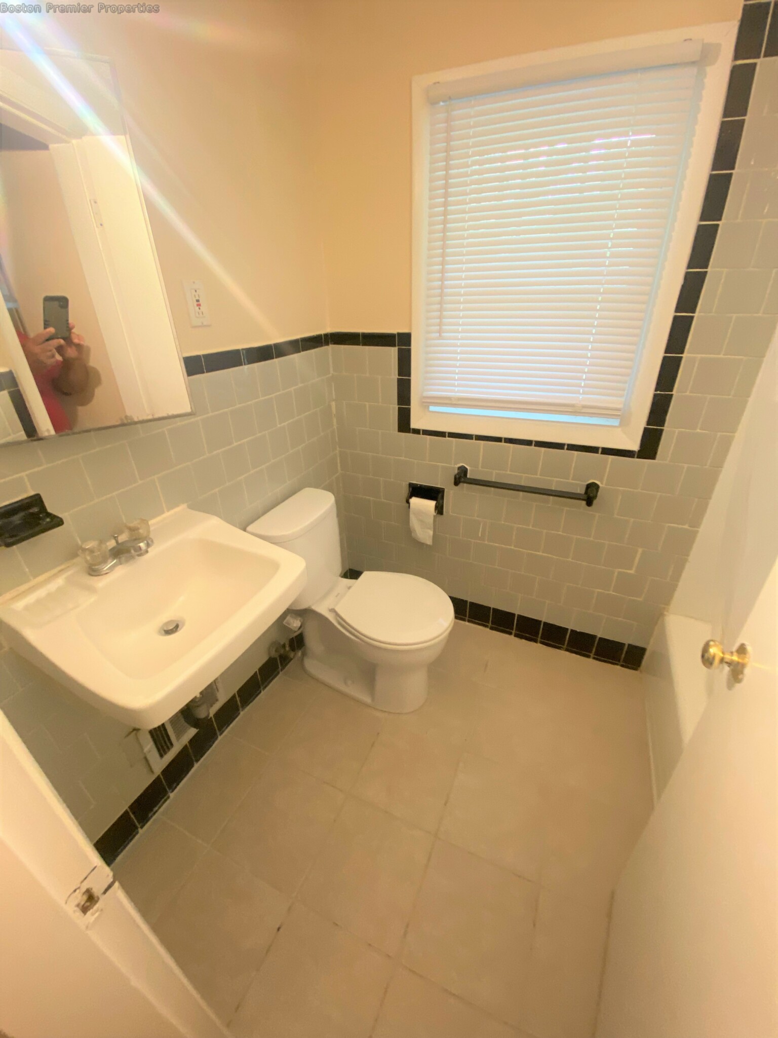 1 bed, 1 bath apartment for rent at 8 Abington Ave Unit 1 R, Holbrook — photo 10 of 13