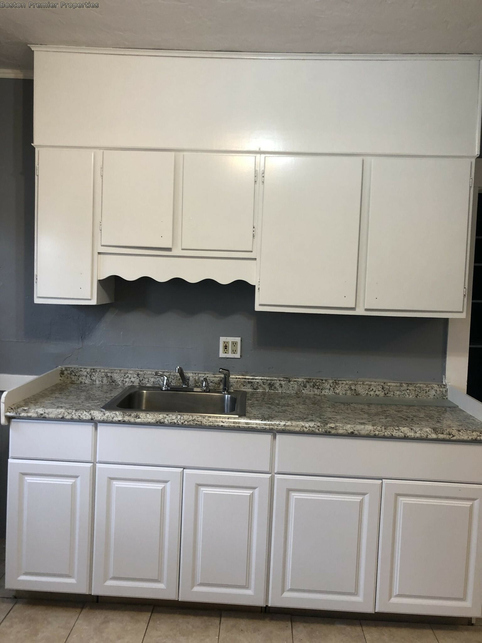 3 bed, 1 bath apartment for rent at 81 Dewey Rd Unit 4, Braintree — photo 4 of 17