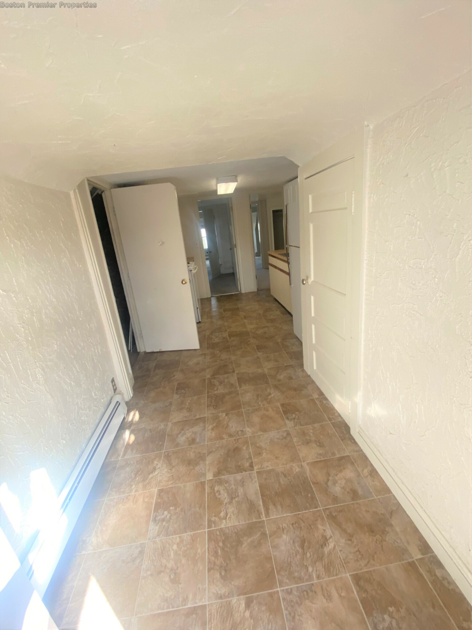 1 bed, 1 bath apartment for rent at 24 Beach Unit 6, Quincy — photo 9 of 10