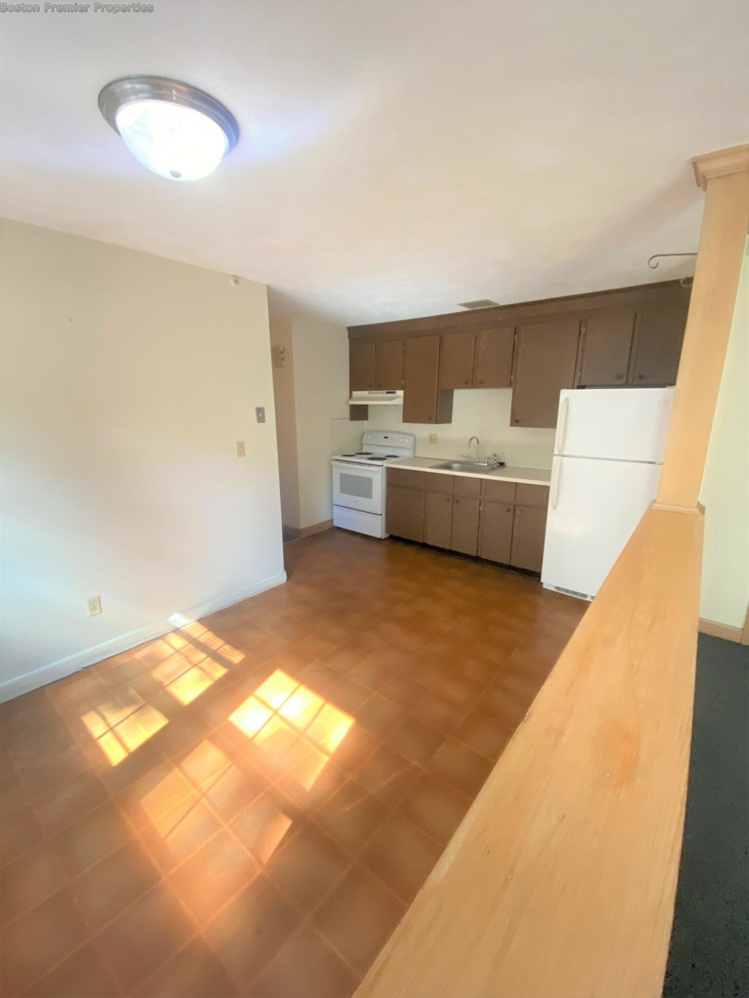 1 bed, 1 bath apartment for rent at 125 Common Unit 5, Quincy — photo 1 of 10
