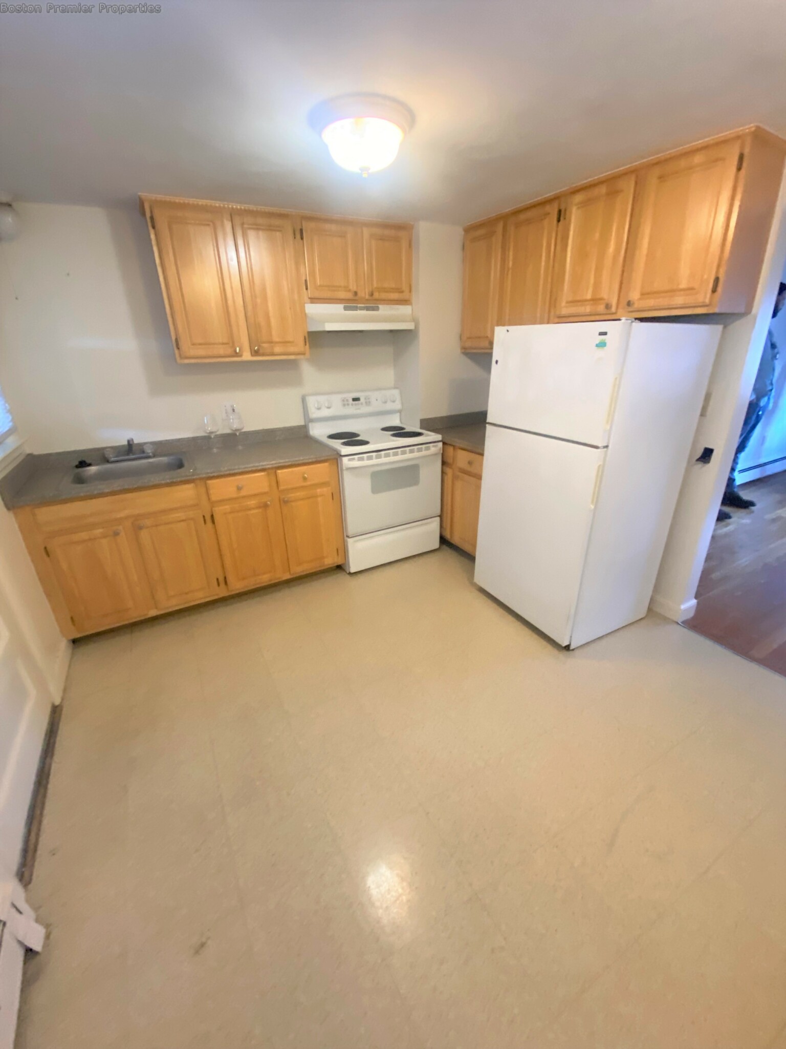 2 bed, 1 bath apartment for rent at 18 Old Colony Ave Unit 4, Quincy — photo 8 of 8