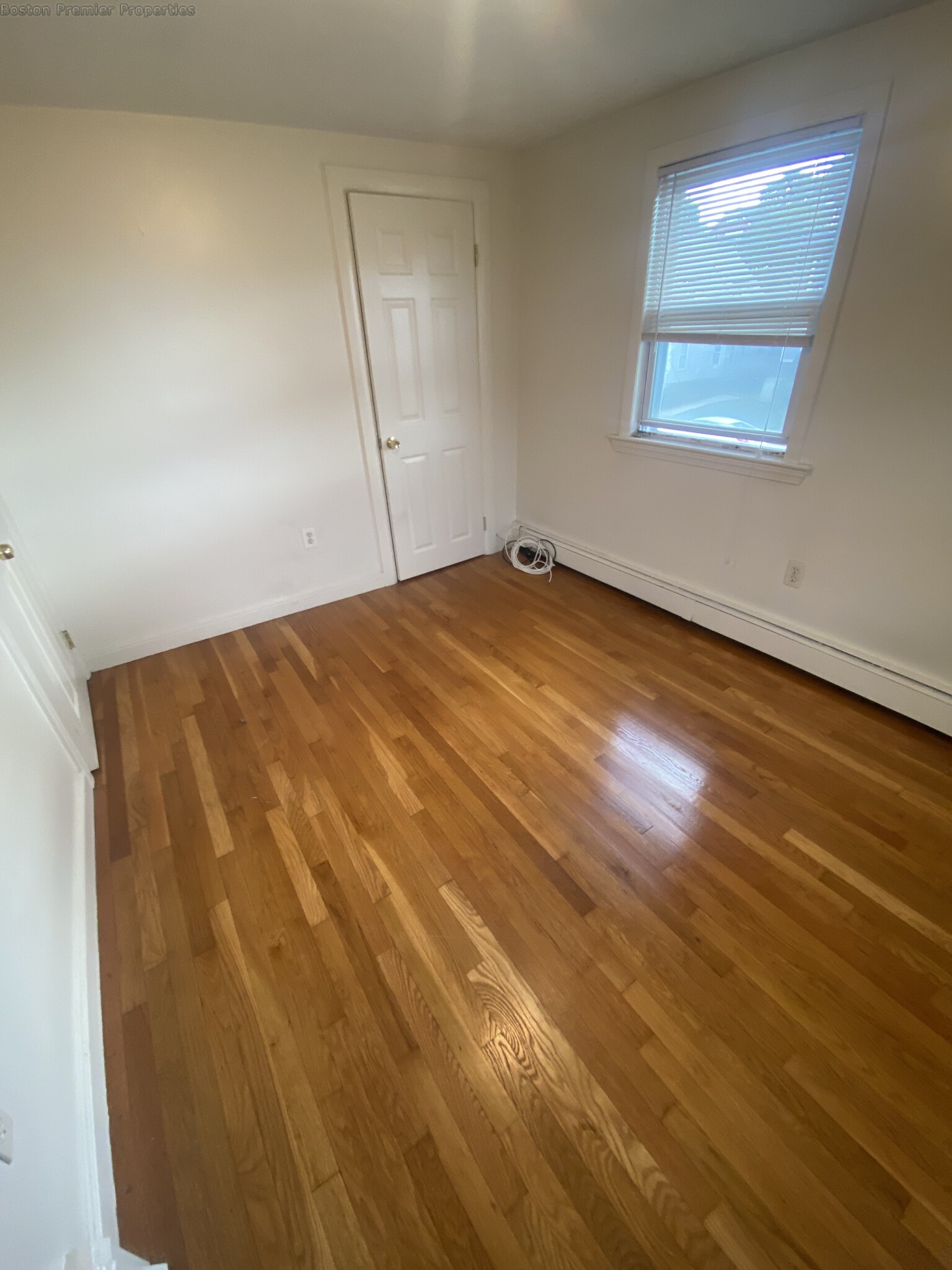 2 bed, 1 bath apartment for rent at 18 Old Colony Ave Unit 4, Quincy — photo 4 of 8