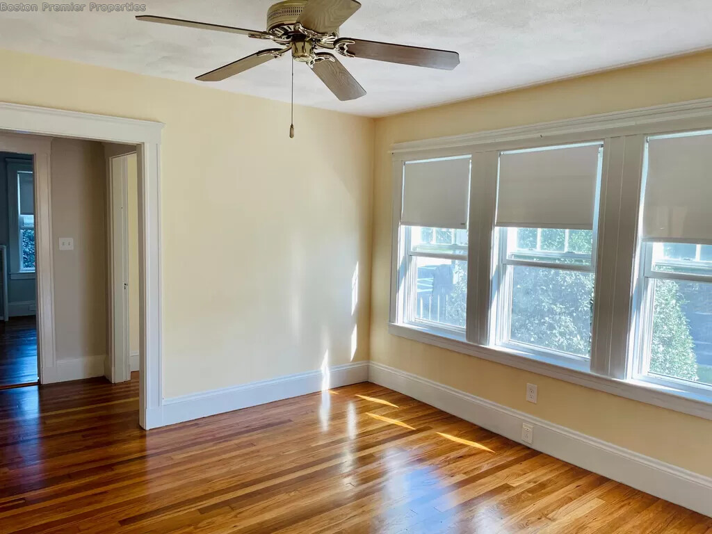 2 bed, 1 bath apartment for rent at 126 Warren Ave, Milton — photo 6 of 13