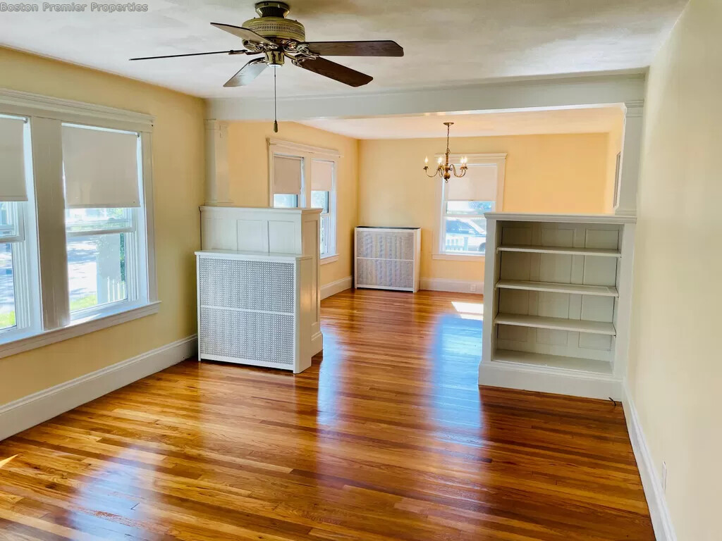 2 bed, 1 bath apartment for rent at 126 Warren Ave, Milton — photo 12 of 13