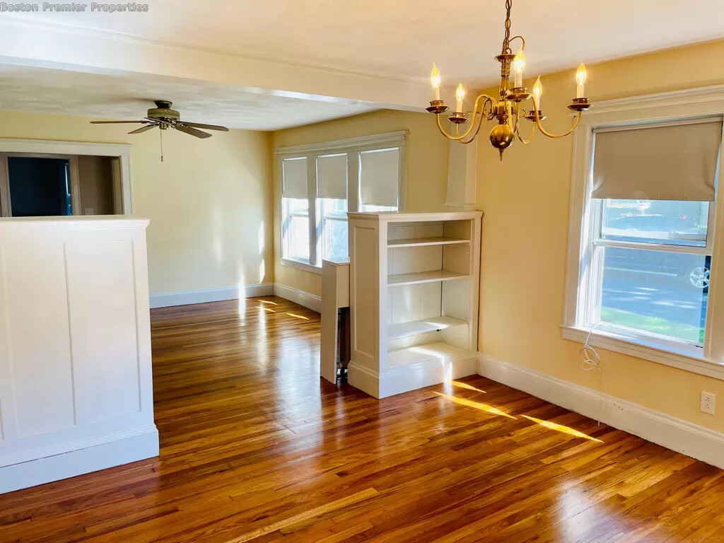 2 bed, 1 bath apartment for rent at 126 Warren Ave, Milton — photo 10 of 13