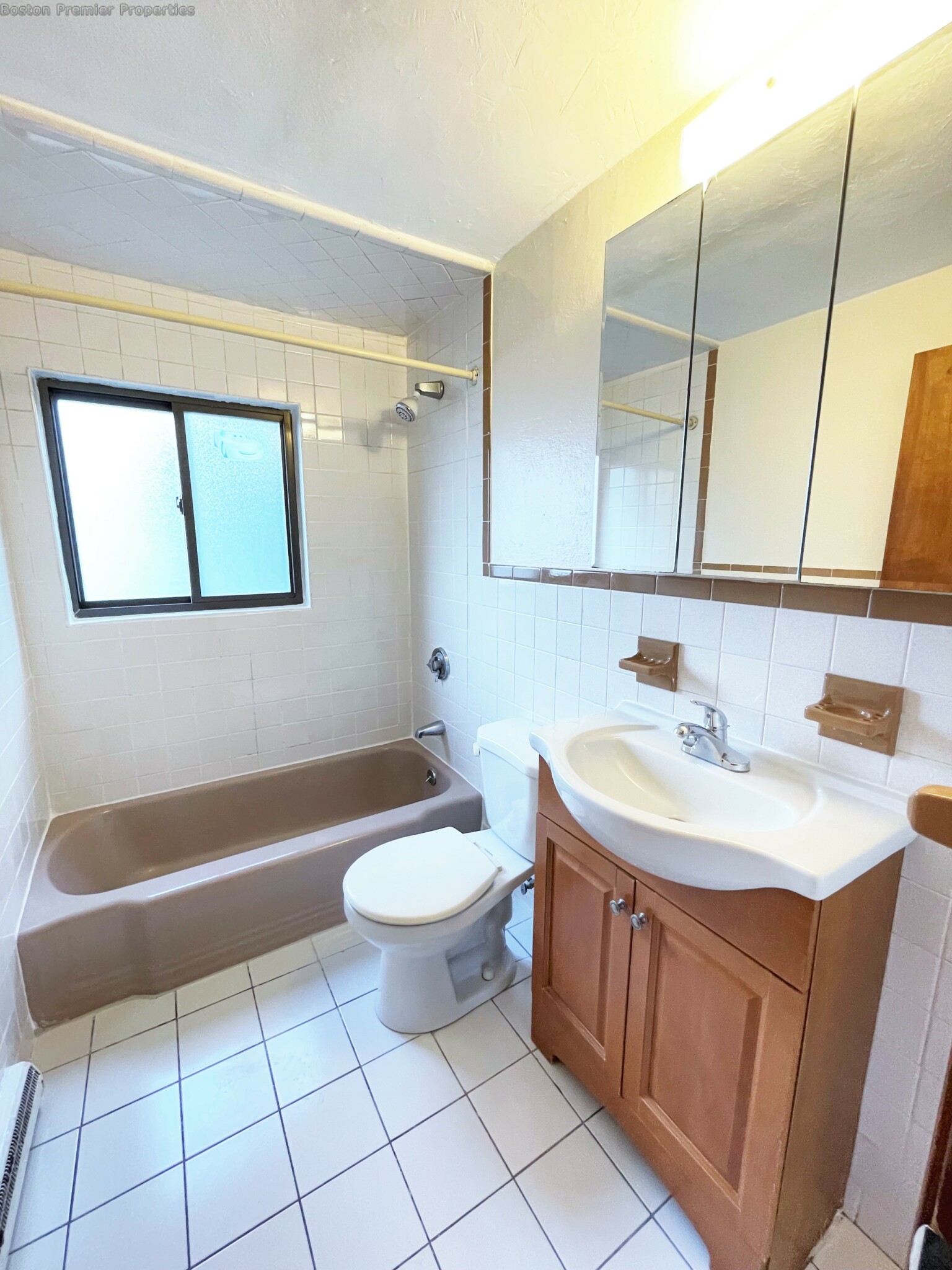 2 bed, 1 bath apartment for rent at 836 Sea St Unit 3, Quincy — photo 6 of 15