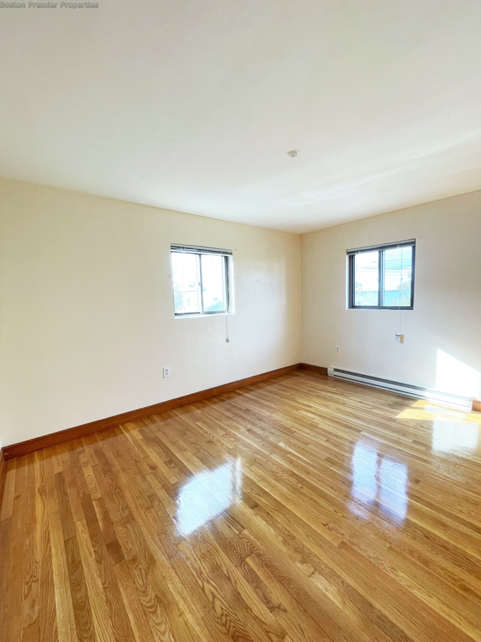 2 bed, 1 bath apartment for rent at 836 Sea St Unit 3, Quincy — photo 4 of 15