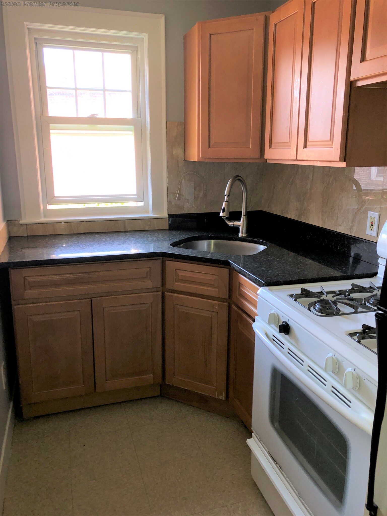 1 bed, 1 bath apartment for rent at 12 Bass Unit 8, Quincy — photo 8 of 9