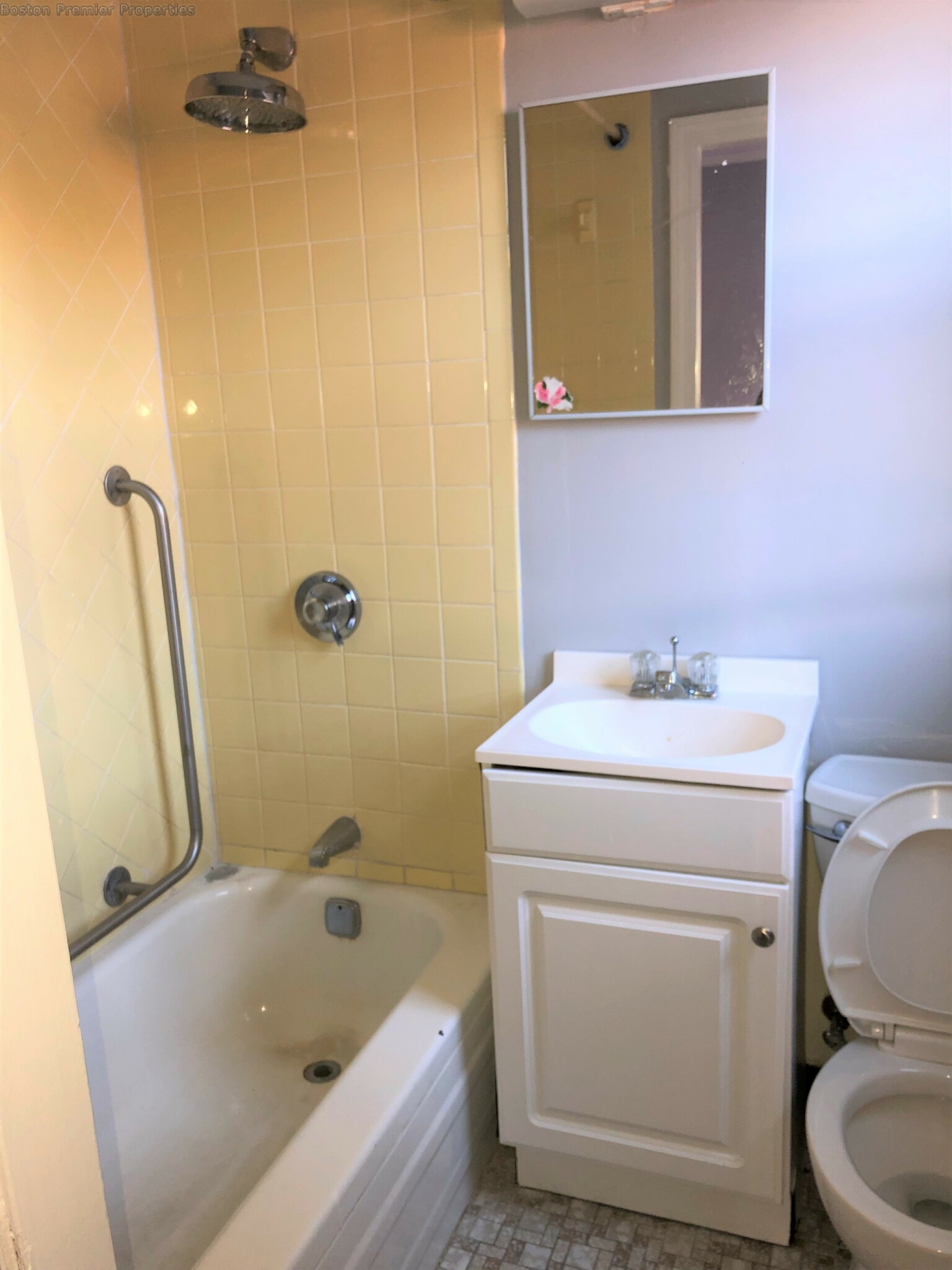 1 bed, 1 bath apartment for rent at 12 Bass Unit 8, Quincy — photo 5 of 9