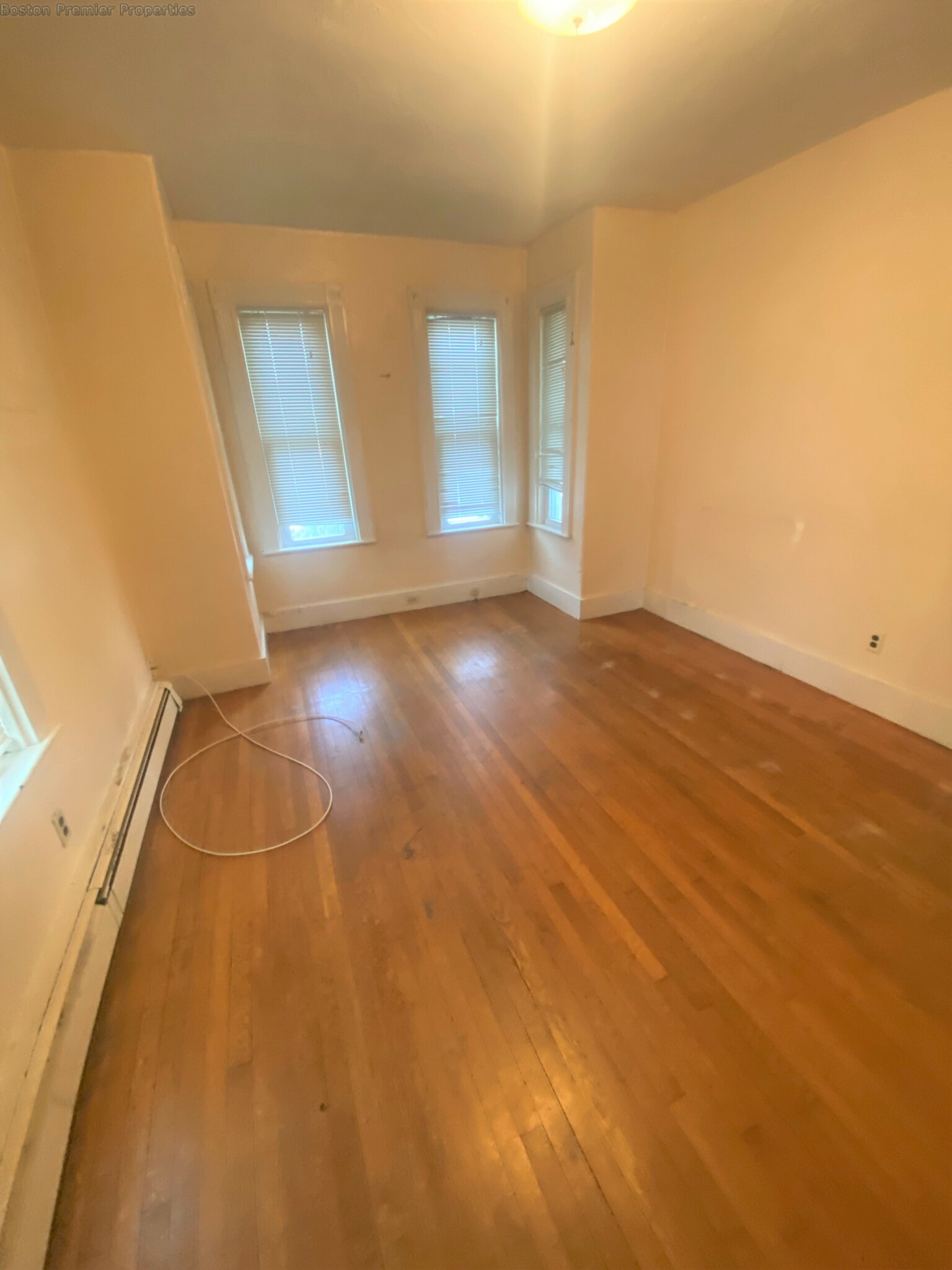Studio bed, 1 bath apartment for rent at 21 Nelson Unit 21, Quincy — photo 4 of 10