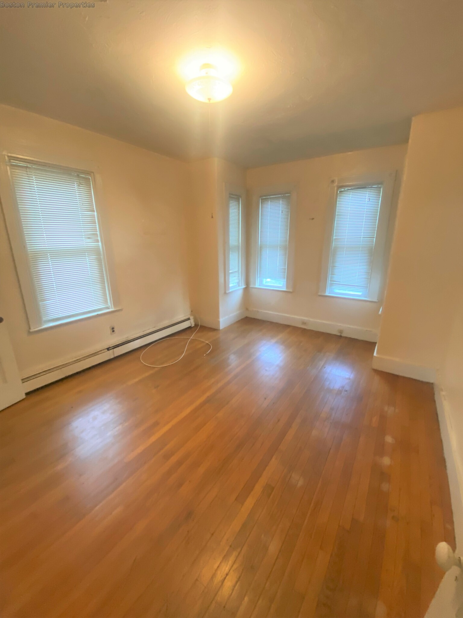 Studio bed, 1 bath apartment for rent at 21 Nelson Unit 21, Quincy — photo 2 of 10
