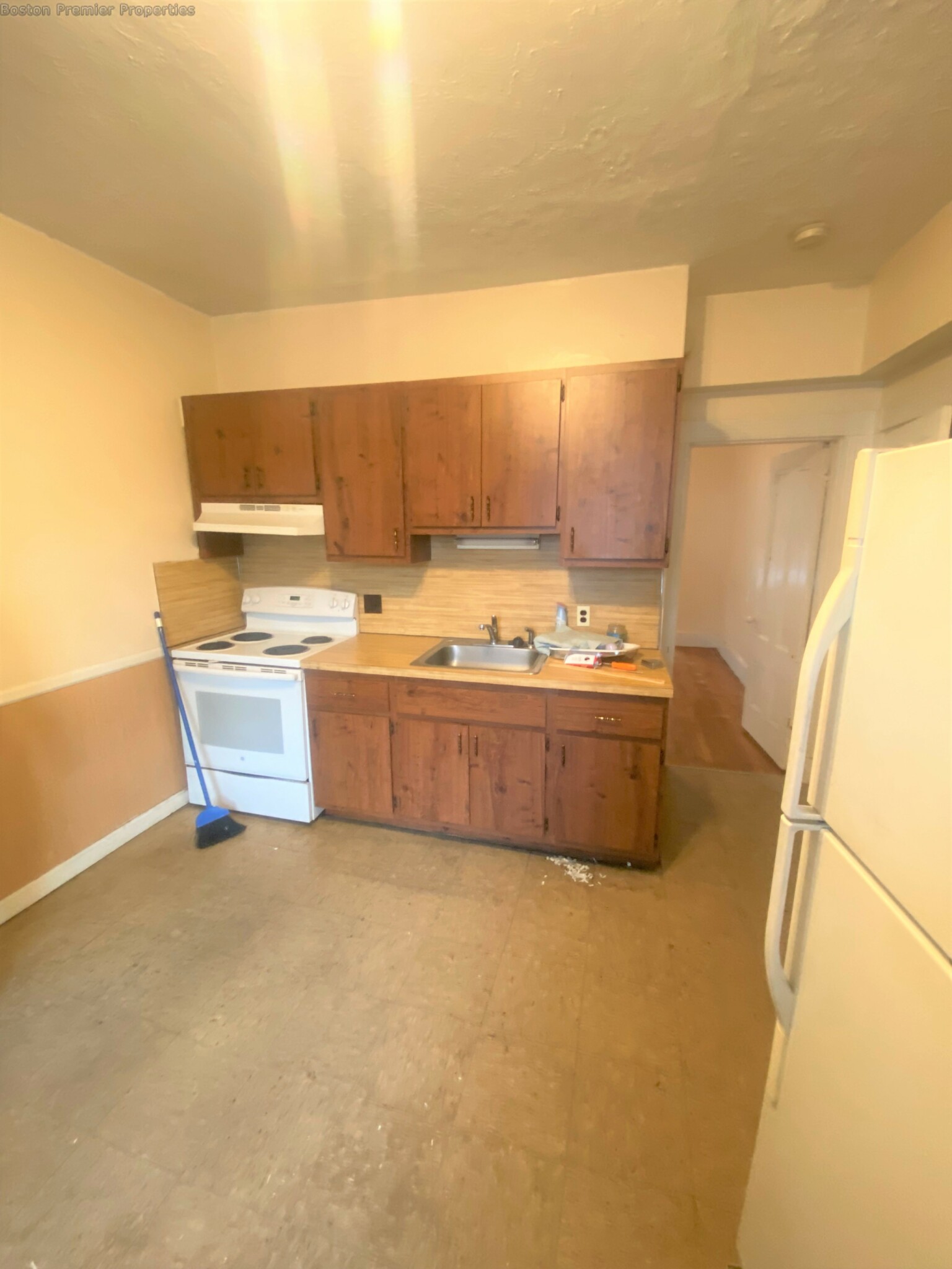 Studio bed, 1 bath apartment for rent at 21 Nelson Unit 21, Quincy — photo 6 of 10