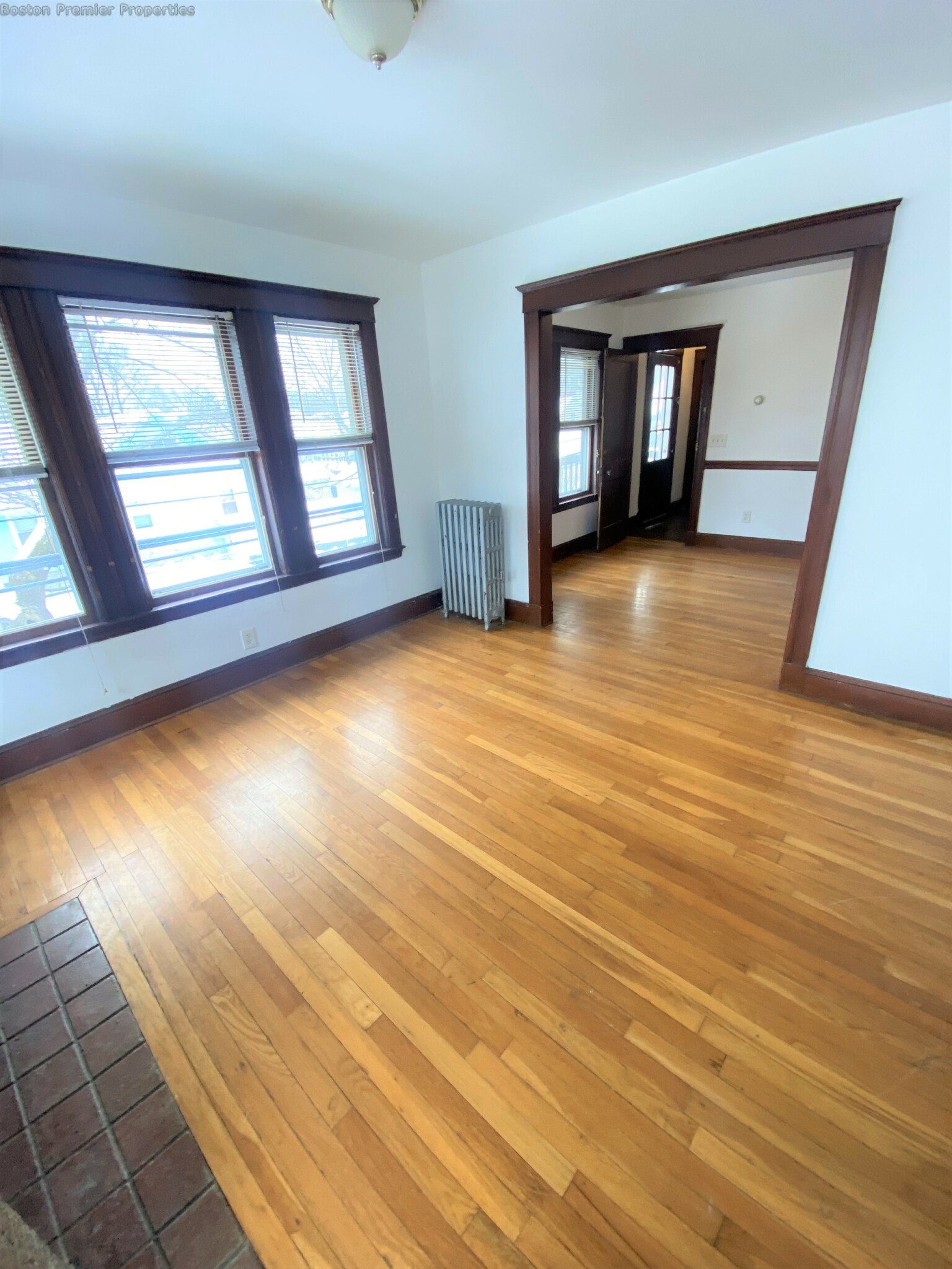 1 bed, 1 bath apartment for rent at 47 Wilson Ave, Quincy — photo 2 of 11