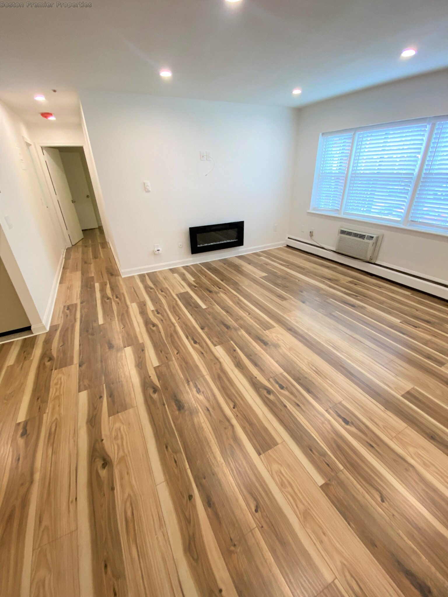 780 Willard, Quincy