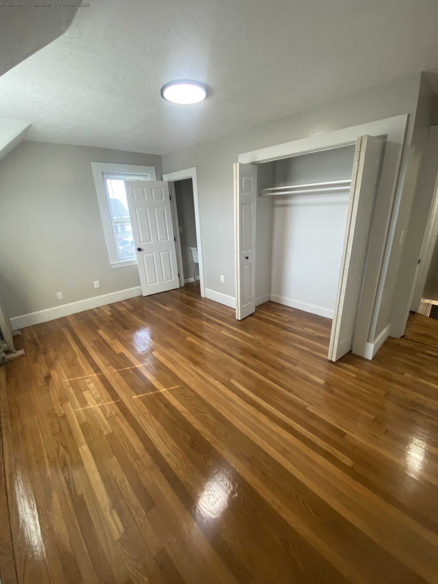 13-15 Kent St, Quincy
