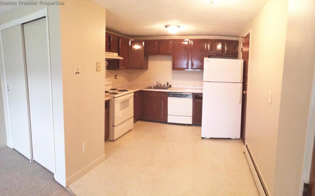 89 East Squantum, Quincy