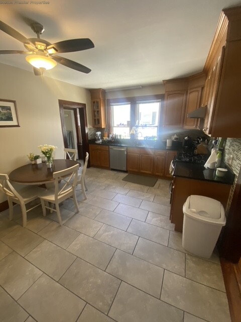 77 Rodman St, Quincy
