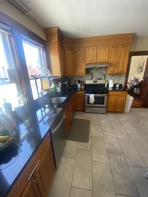 77 Rodman St, Quincy