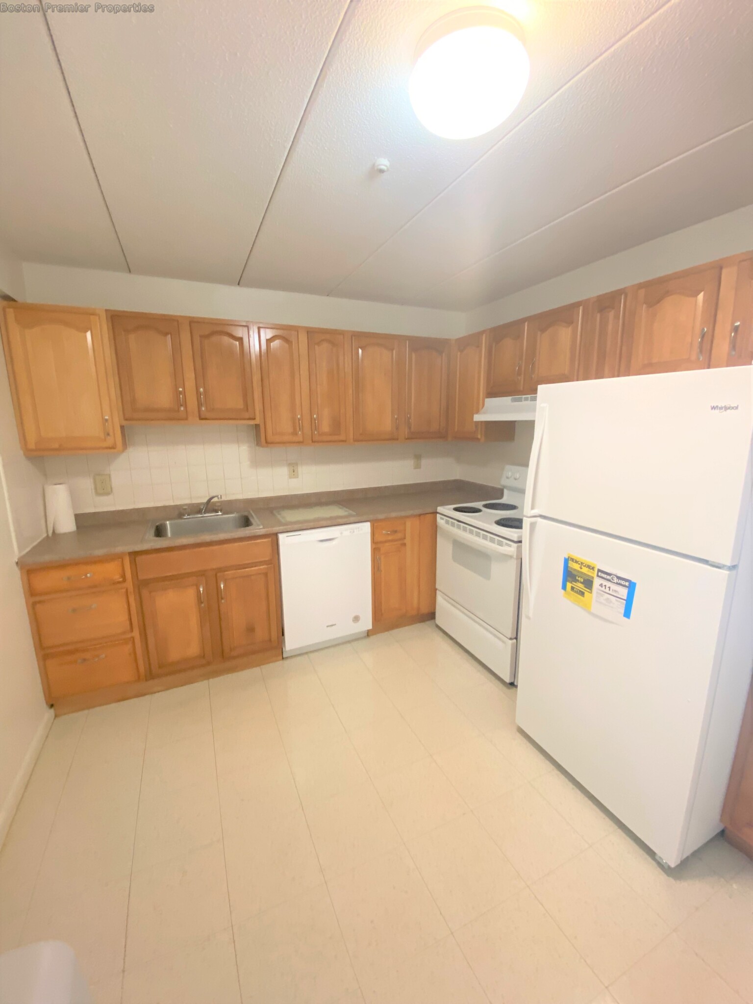 2 Beds, 1 Bath apartment in Quincy for $1,995