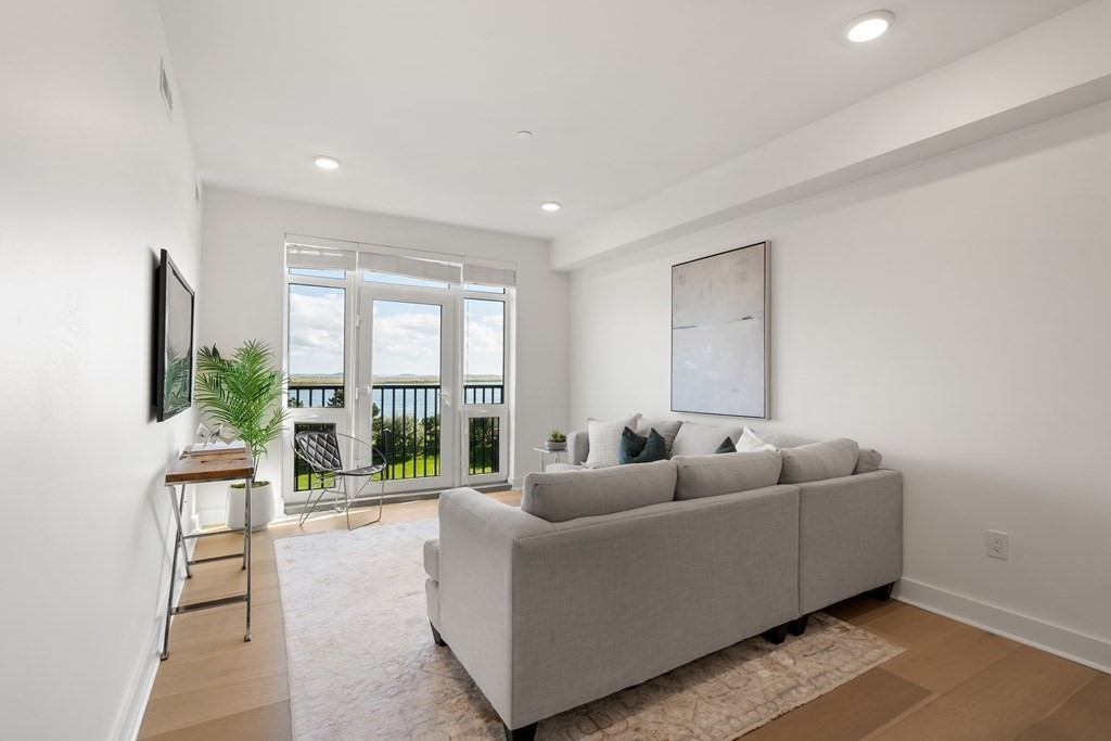 917 Bennington St, East Boston