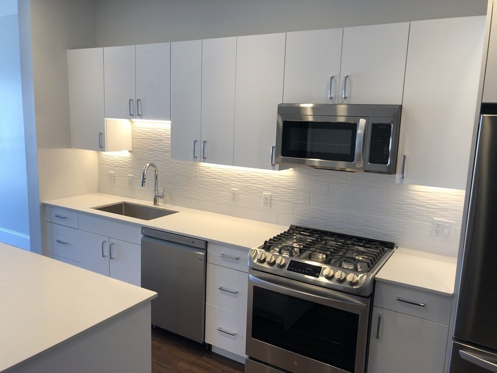 205 Maverick St, East Boston