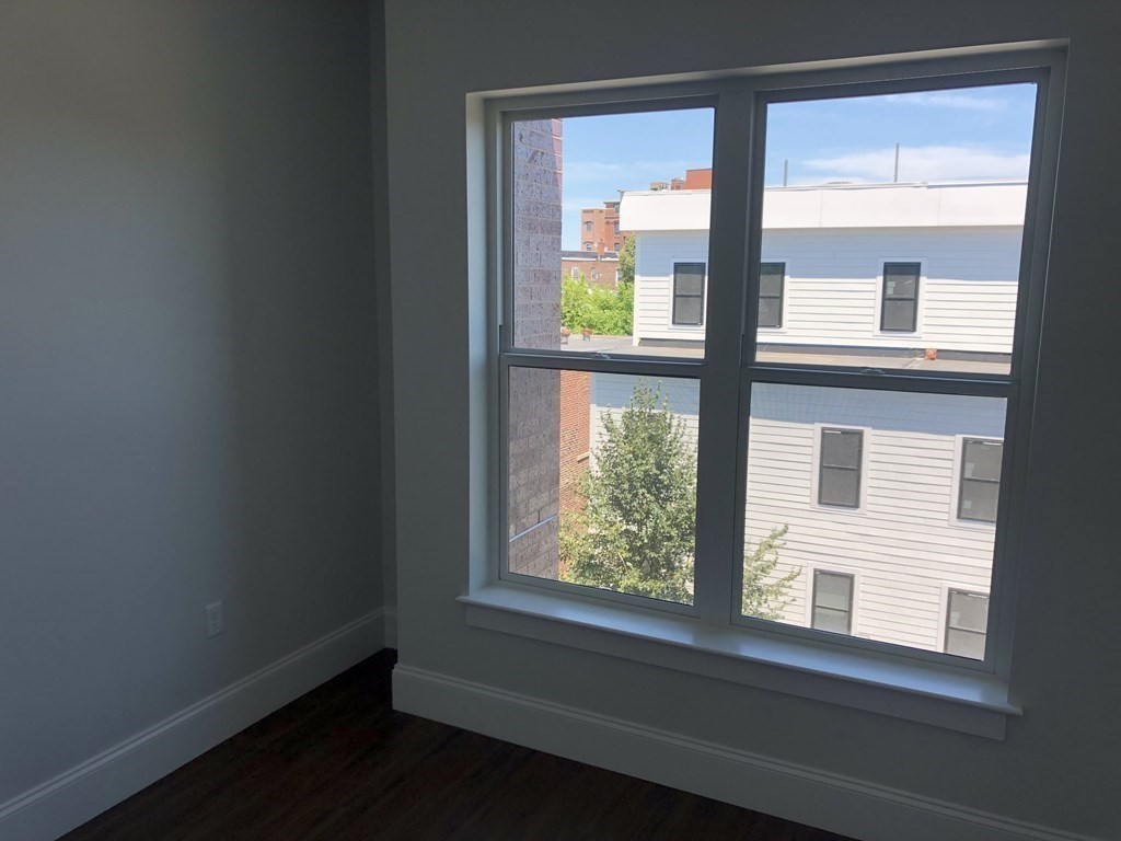 205 Maverick St, East Boston