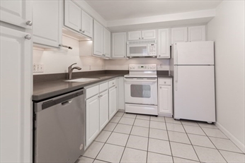 329 Harvard, Cambridge, MA - 2,800 USD/ month