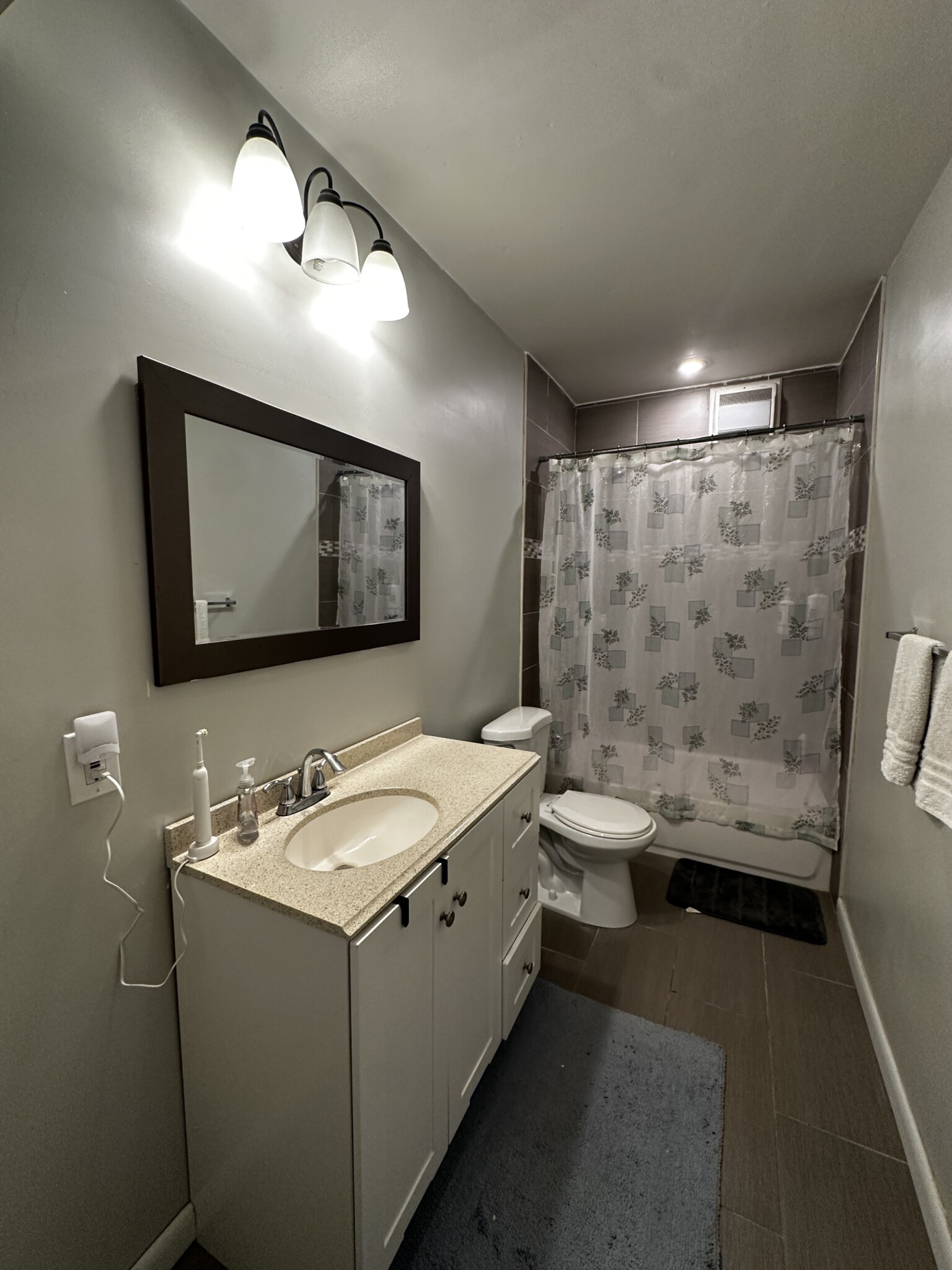 https://ygl-photos.s3.us-west-004.backblazeb2.com/327W682dda97023da.jpg