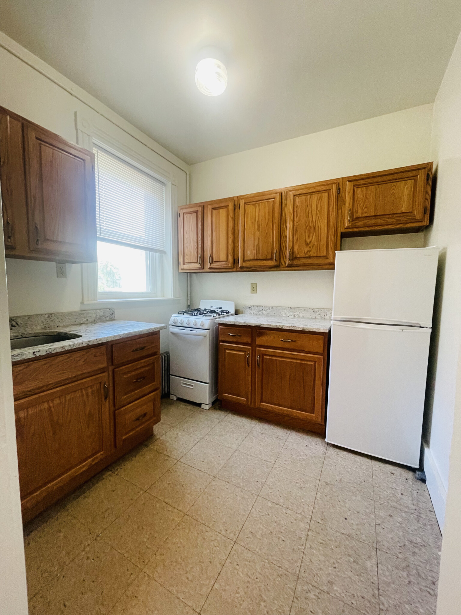 14 Palace Rd. - 3,000USD / month