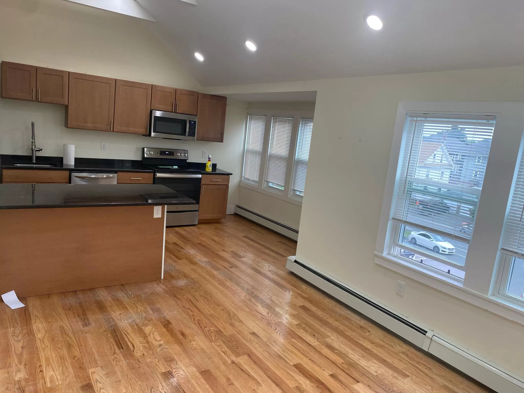 25 Richardson Cir, Framingham