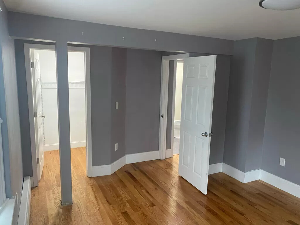 25 Richardson Cir, Framingham