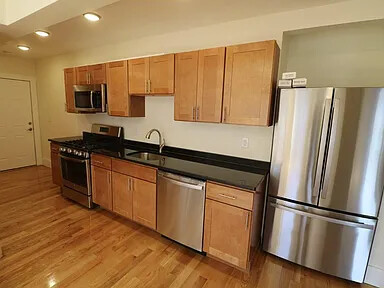 37 Clinton St, Framingham