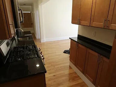 37 Clinton St, Framingham