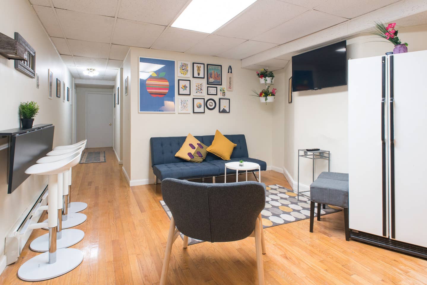4 bed, 2.5 bath apartment for rent at 43 Bay State Rd Unit A, Fenway — photo 2 of 16