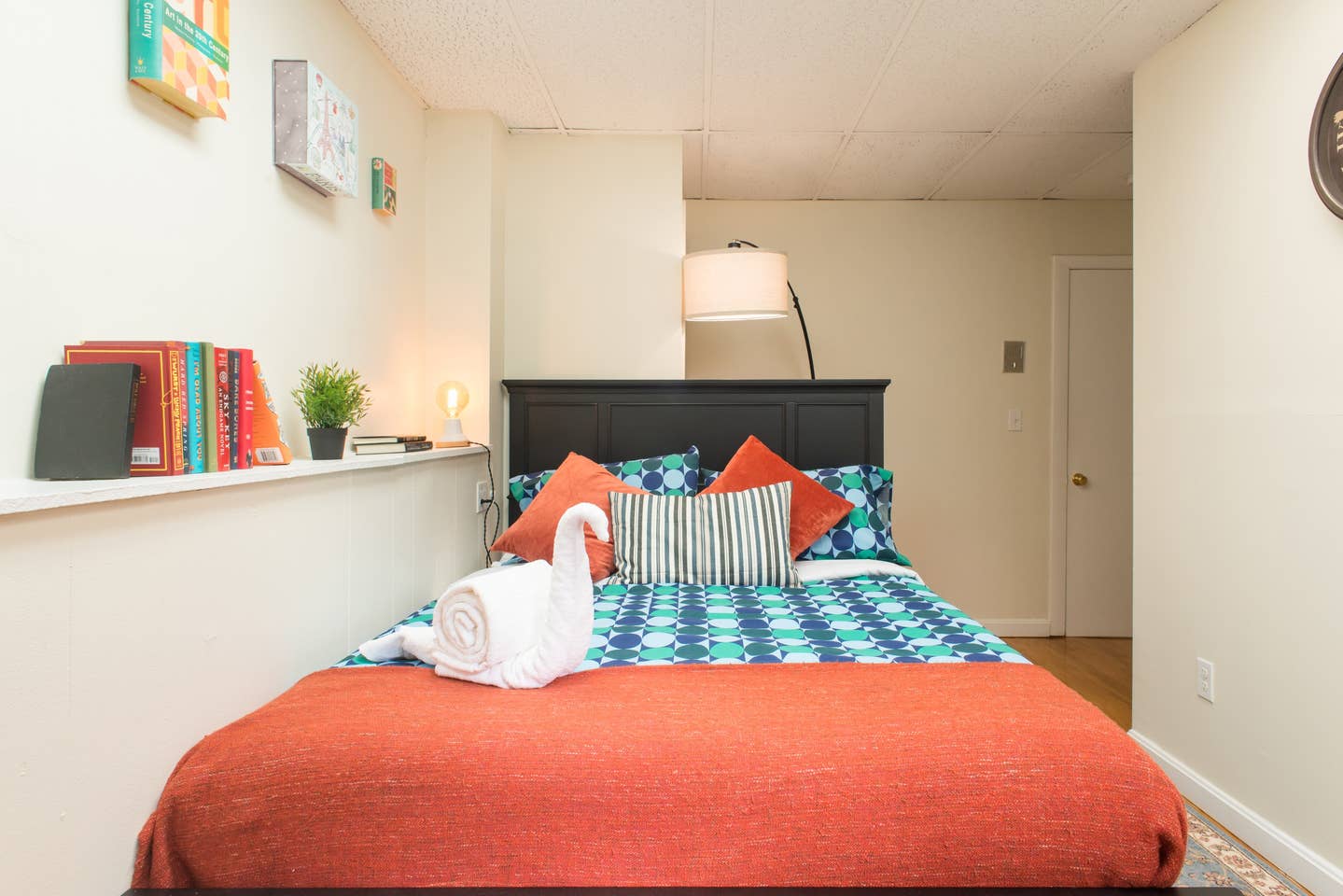 4 bed, 2.5 bath apartment for rent at 43 Bay State Rd Unit A, Fenway — photo 9 of 16