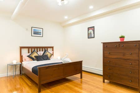 3 bed, 2 bath apartment for rent at 23 Euston St Unit 2, Brookline Hills — photo 8 of 17