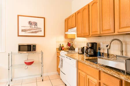 3 bed, 2 bath apartment for rent at 23 Euston St Unit 2, Brookline Hills — photo 12 of 17