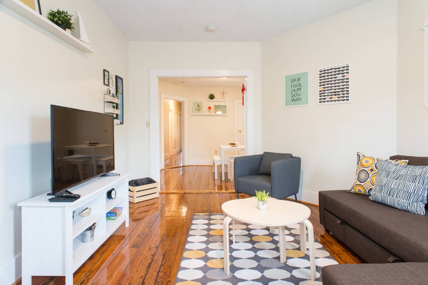 6 bed, 2 bath apartment for rent at 124 Brook St Unit 3, Brookline Hills — photo 7 of 7