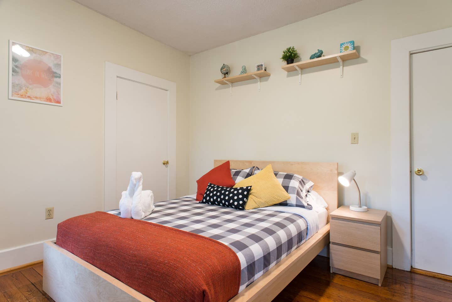 6 bed, 2 bath apartment for rent at 124 Brook St Unit 3, Brookline Hills — photo 4 of 7