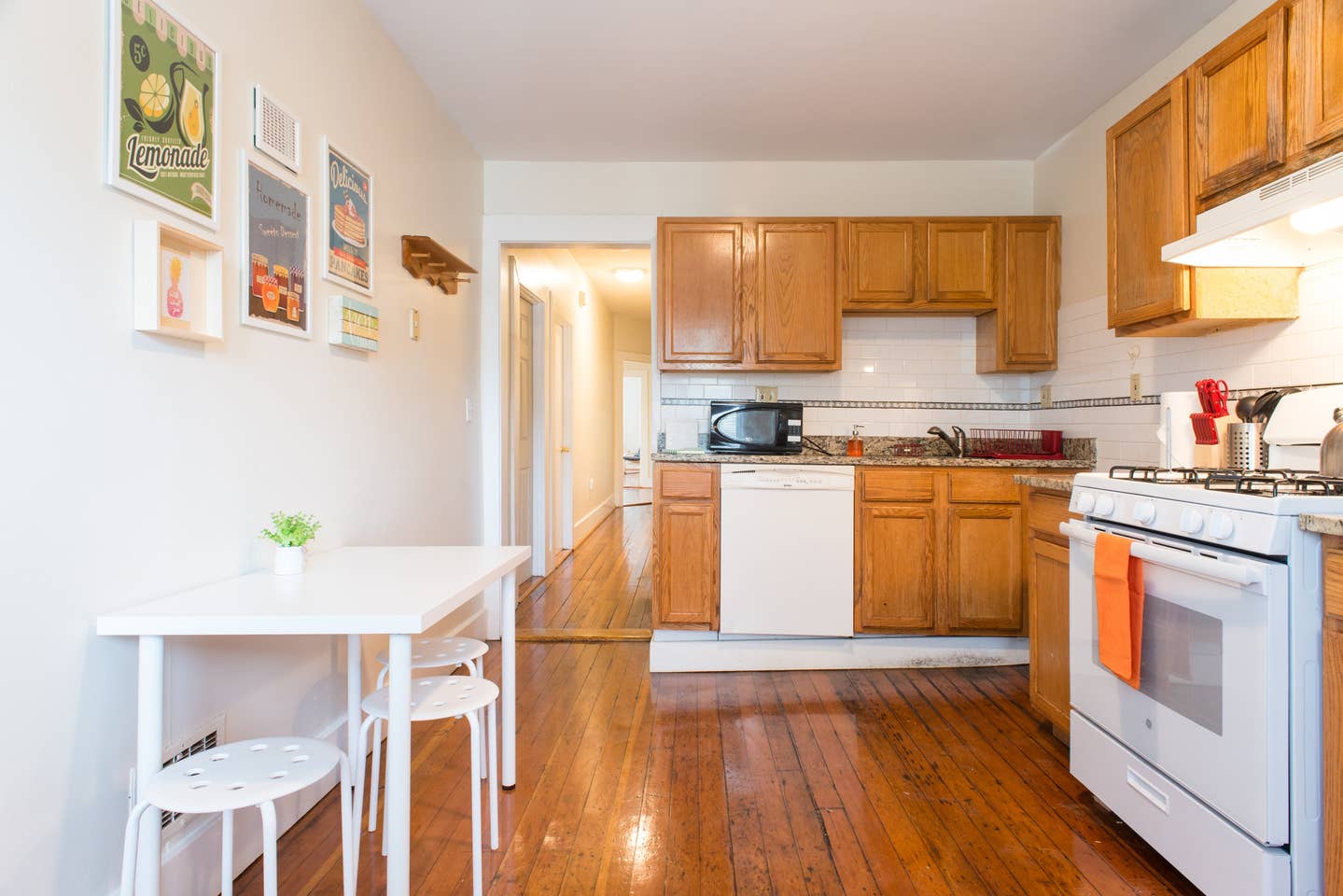 6 bed, 2 bath apartment for rent at 124 Brook St Unit 3, Brookline Hills — photo 2 of 7