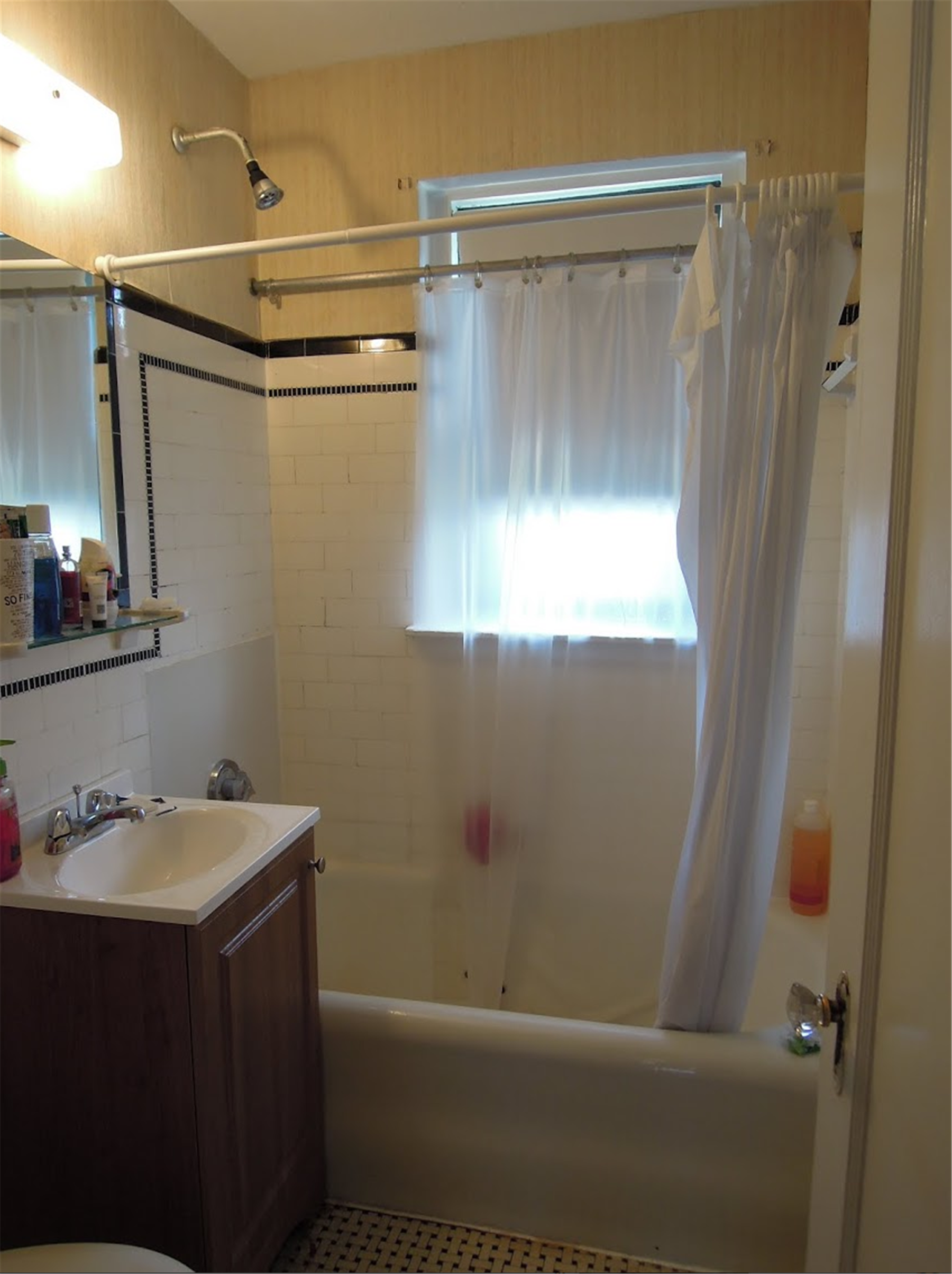 1 bed, 1 bath apartment for rent at 349 Pleasant St Unit B2-5, Malden — photo 2 of 7