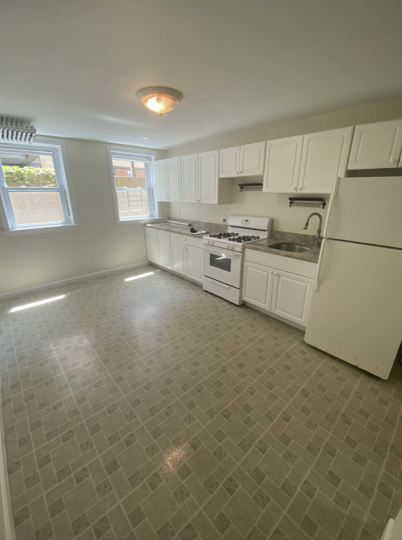 2 bed, 1 bath apartment for rent at 15 Centre St Unit I, Central Square — photo 1 of 6