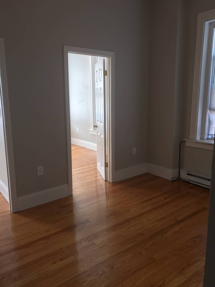 33 Chelsea St, East Boston