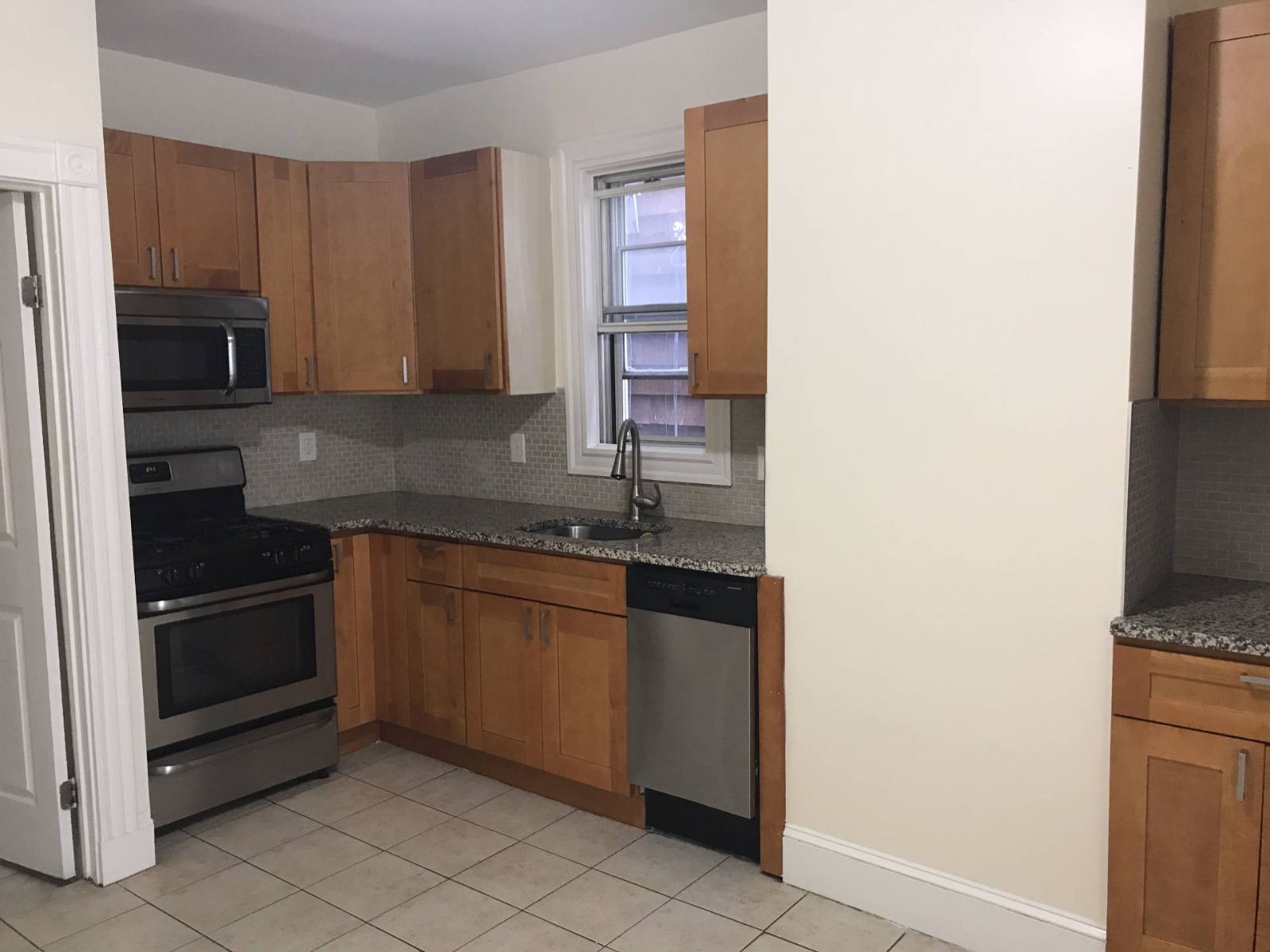 224 Chelsea St, East Boston