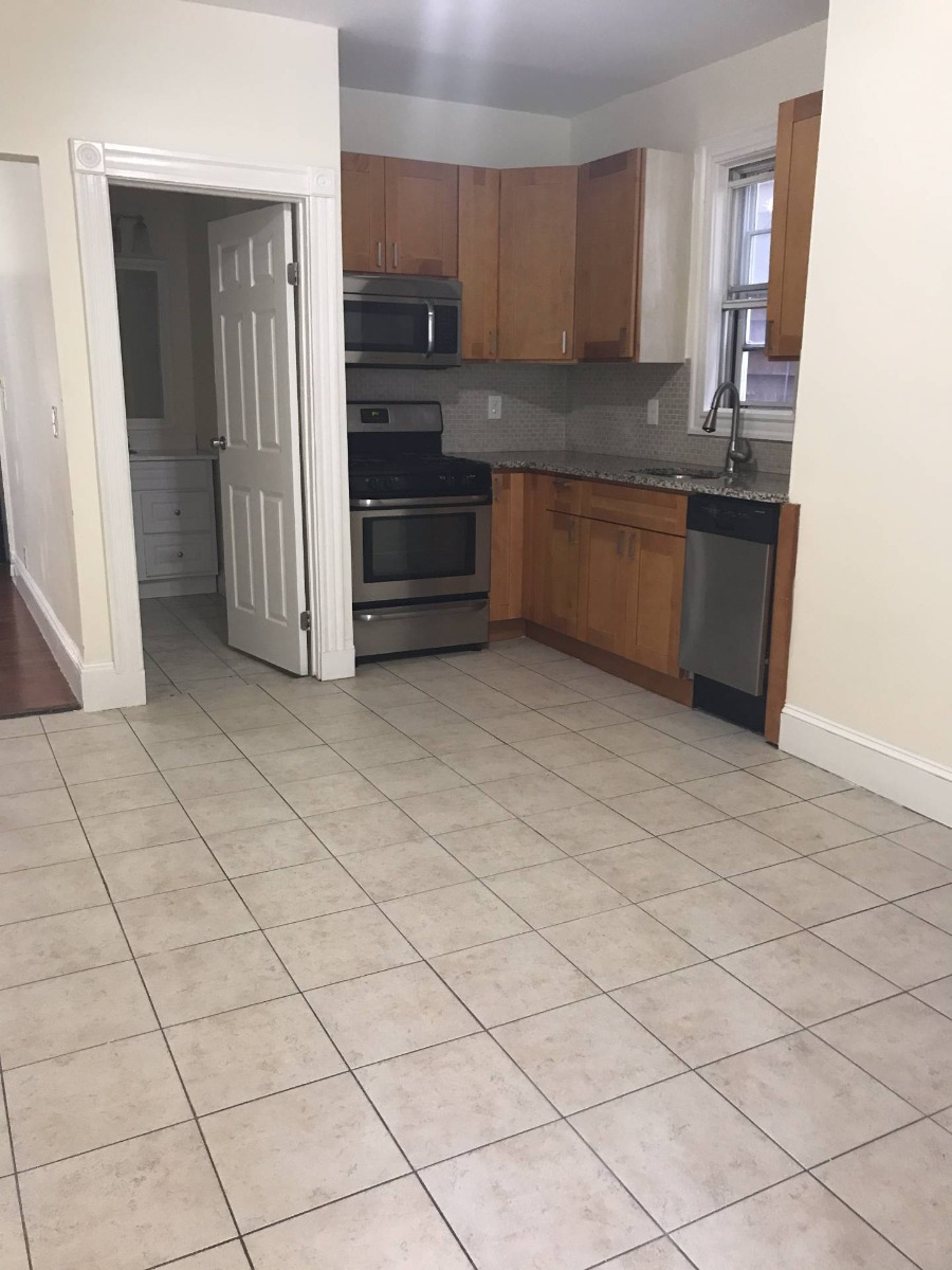 224 Chelsea St, East Boston